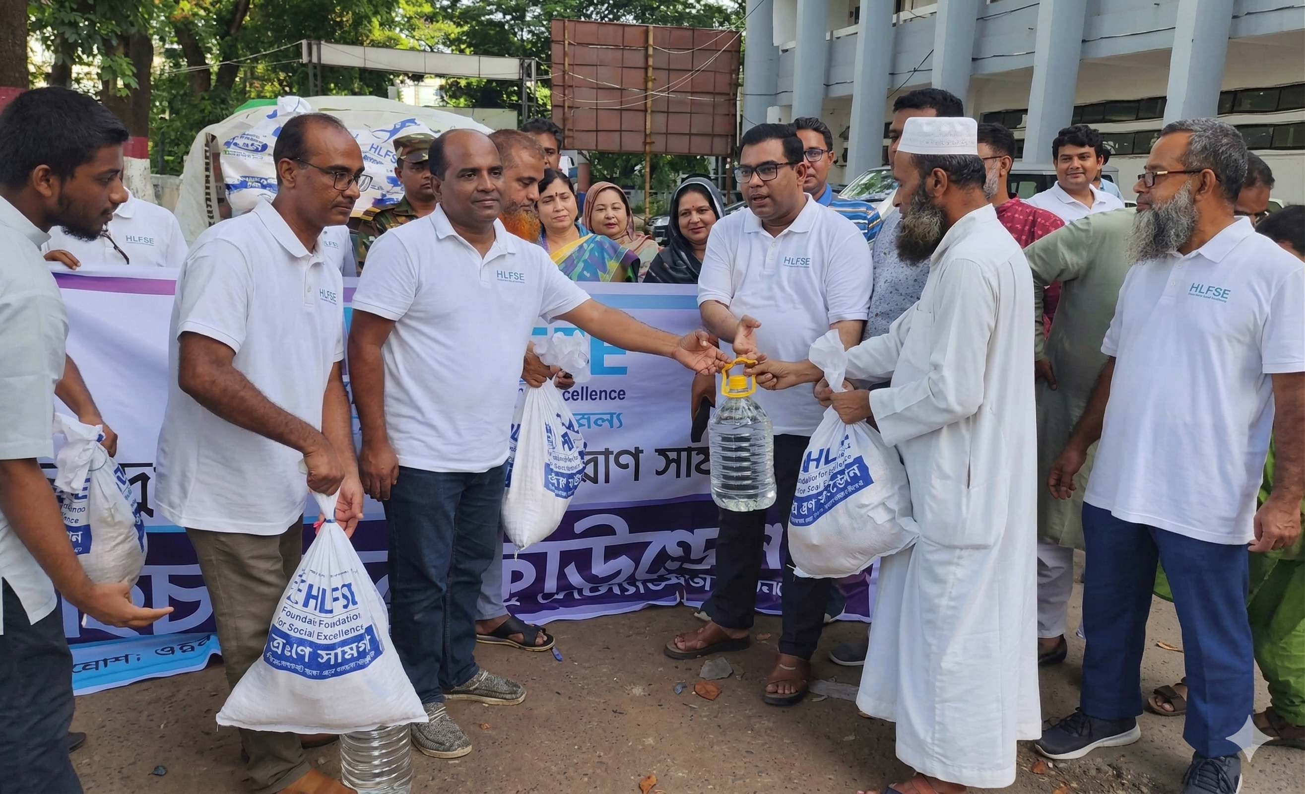 শীতবস্ত্র বিতরণ (উষ্ণতার পরশ)